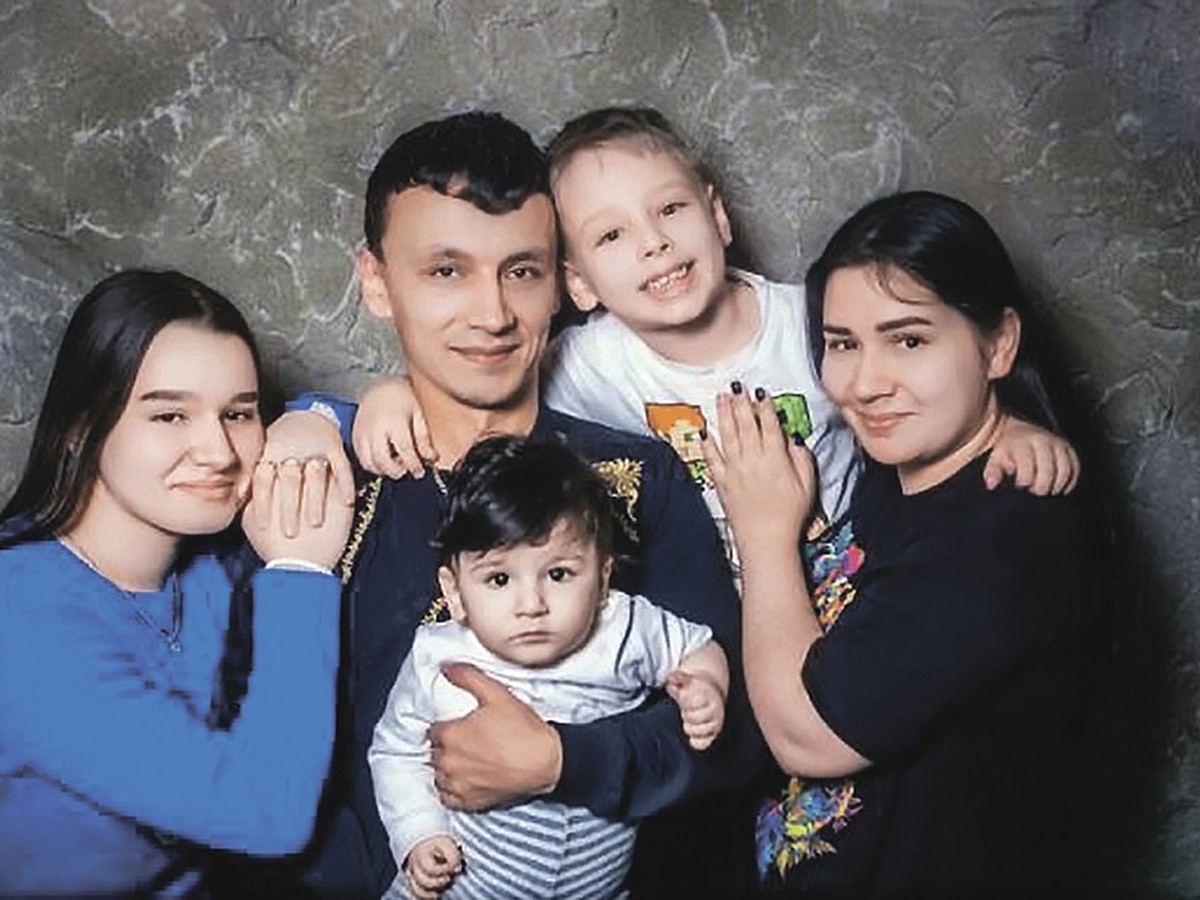 Порнографиялық жігіт пен оның апасының суреті