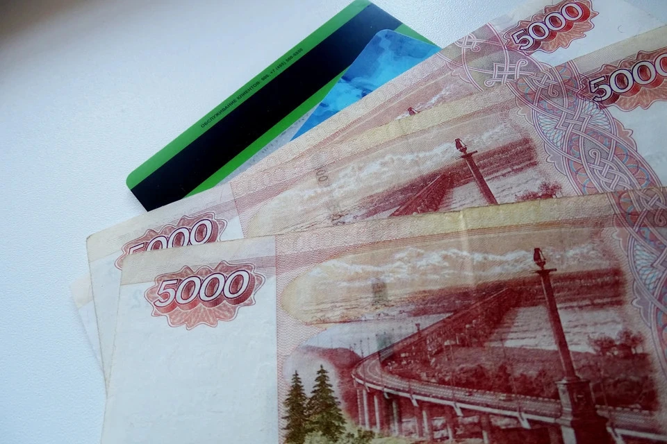Мужчина нашёл чужую карту и расплатился ею за покупки. Теперь он - фигурант уголовного дела.