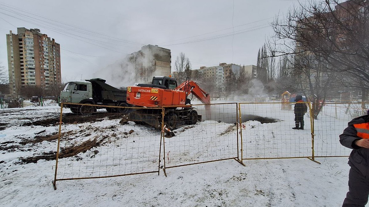 В холодных квартирах в -13: авария в Саратове оставила без тепла 140  многоэтажек - KP.RU