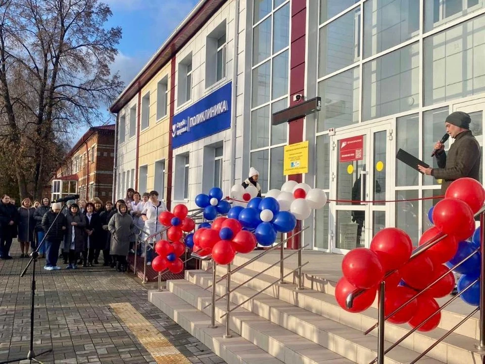 Пациенты оценили удобство обновленной поликлиники в селе Викулово Тюменской области