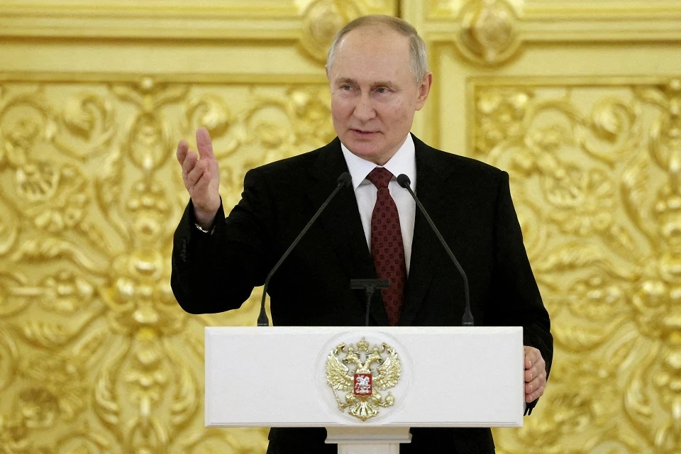 Путин: ВС РФ отошли на несколько метров от Крынок, чтобы сохранить силы