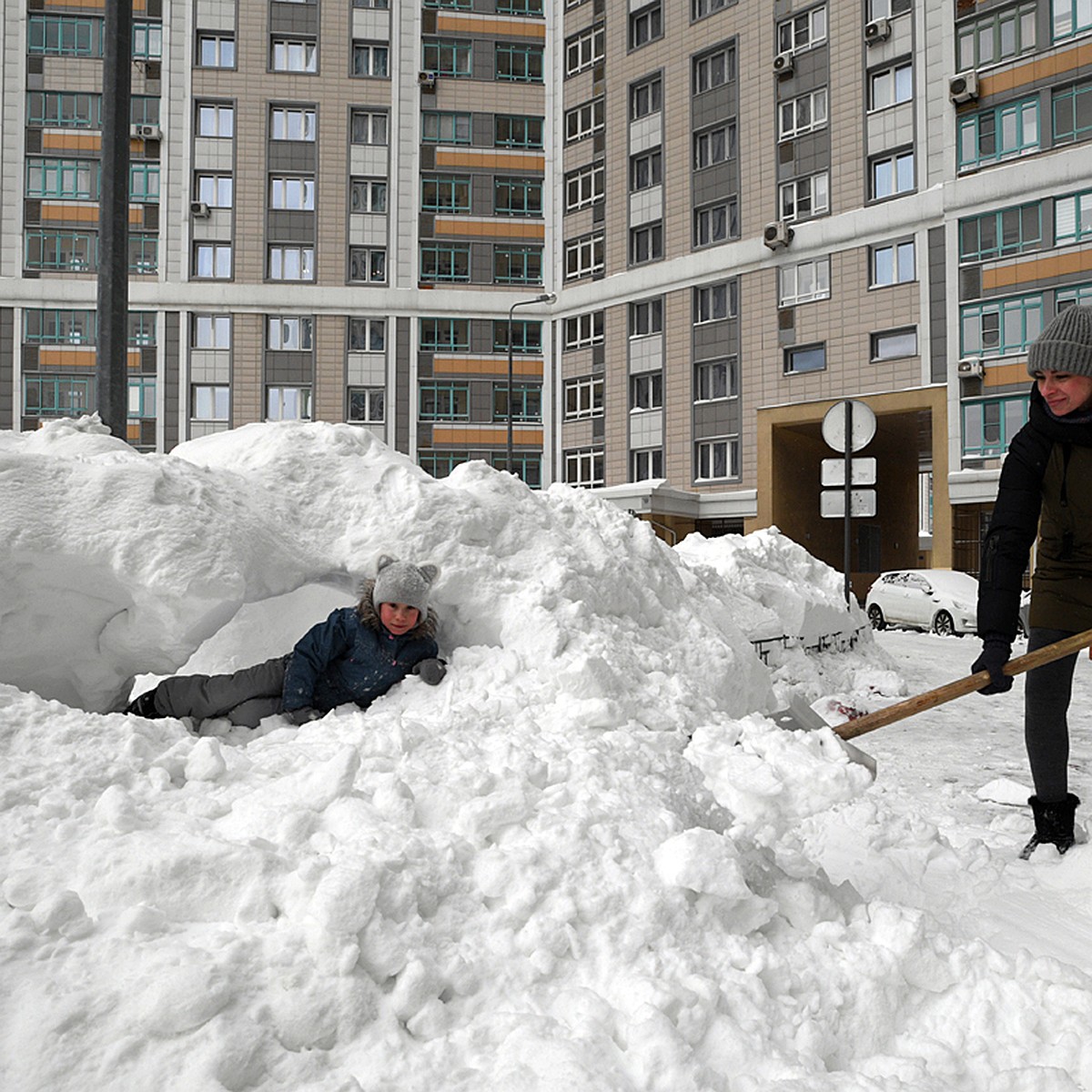 Погода начинает безумствовать над Москвой: Город завалят рекордные сугробы,  а потом все резко изменится - KP.RU