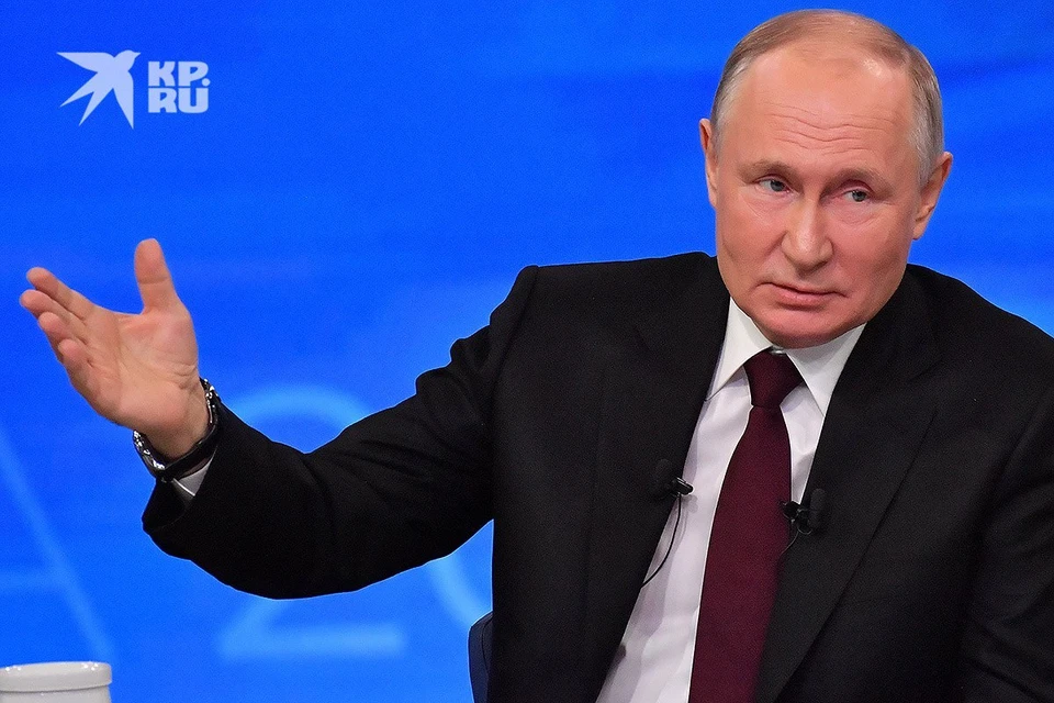 Владимир Путин провел прямую линию