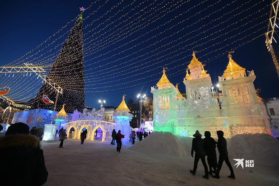 Как построить антивирусный ледовый городок? Трип по районным елкам Екатеринбурга - Новости - ru