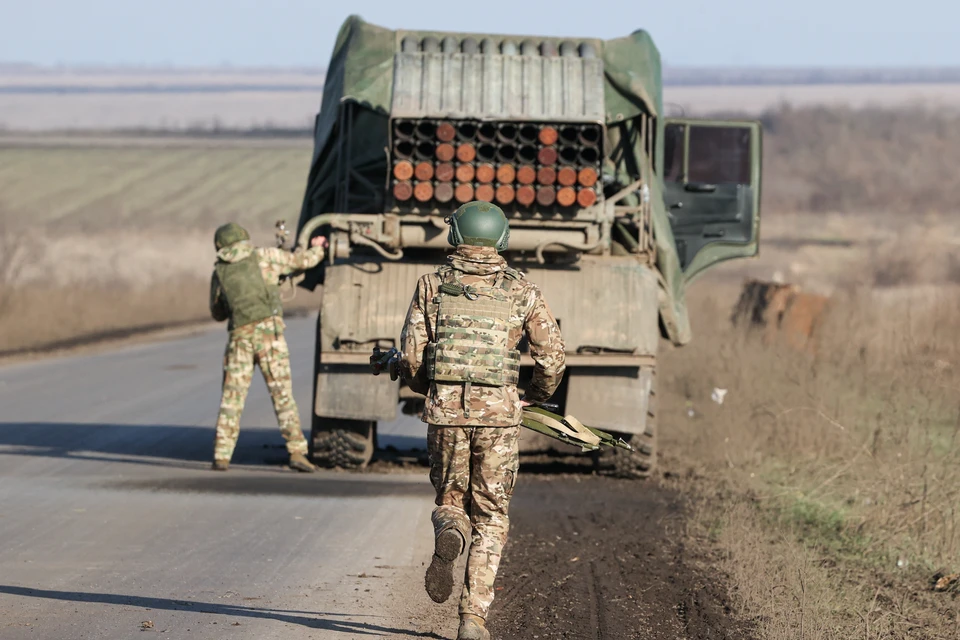 Увлекательные сценарии военной эстафеты для взрослых и школьников