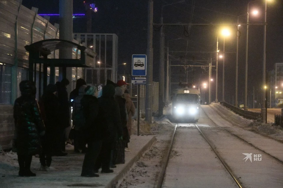 Жителям Академического района отдали трамвай, который с советских времен ходил на ВИЗе