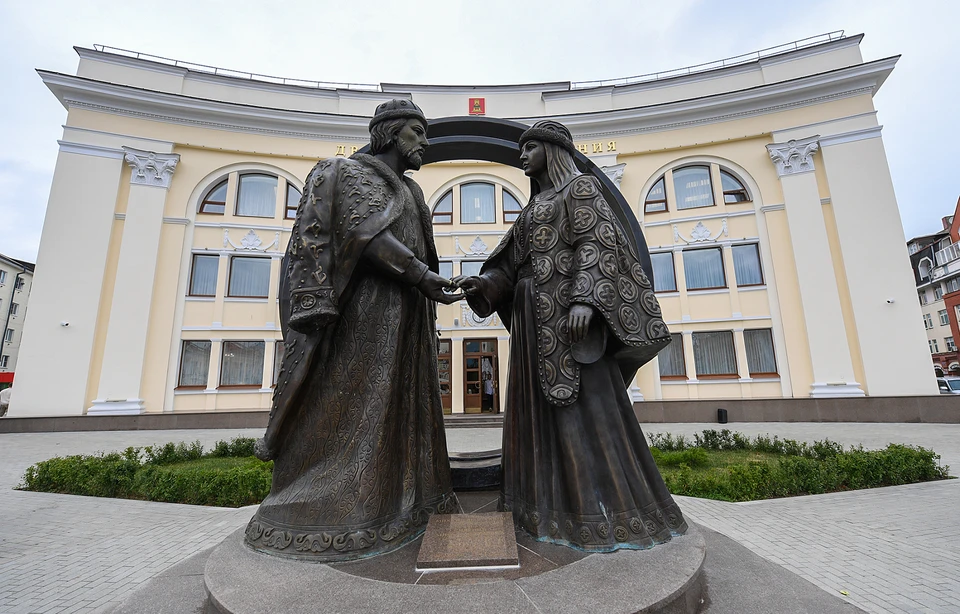 Опубликован график работы отделений ЗАГС в Твери