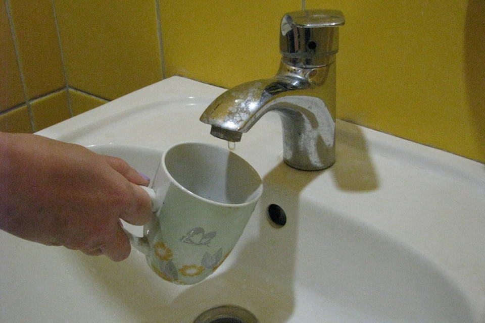 Горловчанам обещают вернуть воду в ближайшие время
