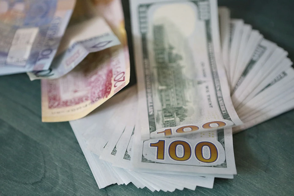Нацбанк Беларуси снизил курс доллара и курс евро на 15 января 2024 года.