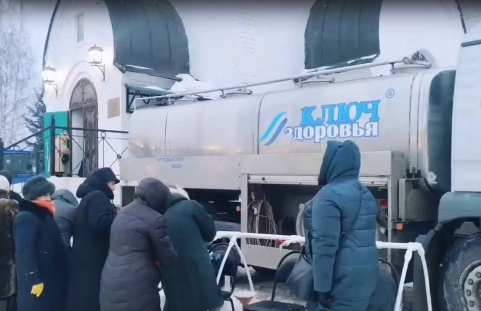 Фото: На Крещение в костромские храмы привезут настоящую артезианскую воду