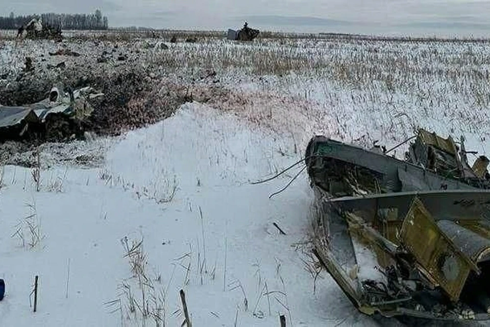 Украинские СМИ отреагировали моментально, поспешив с восторгом сообщить, что доблестные бойцы украинских сил противовоздушной обороны сбили русский военно-транспортный самолет.