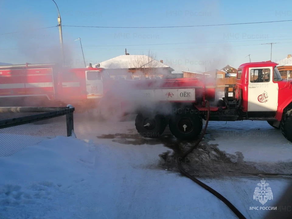 Пять автомобилей за сутки сгорели в Иркутской области
