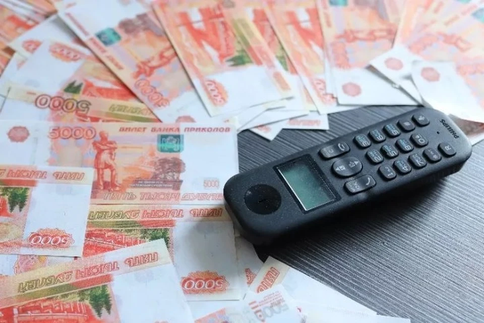 Осудить мошенника. Yargi. Зеки телефонные мошенники. Осудили группу мошенников в перми. Зэк с сотовым телефоном.