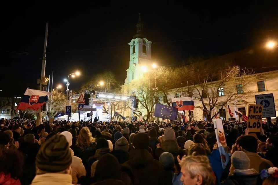 В митингах в Словакии приняли участие более 60 тысяч человек