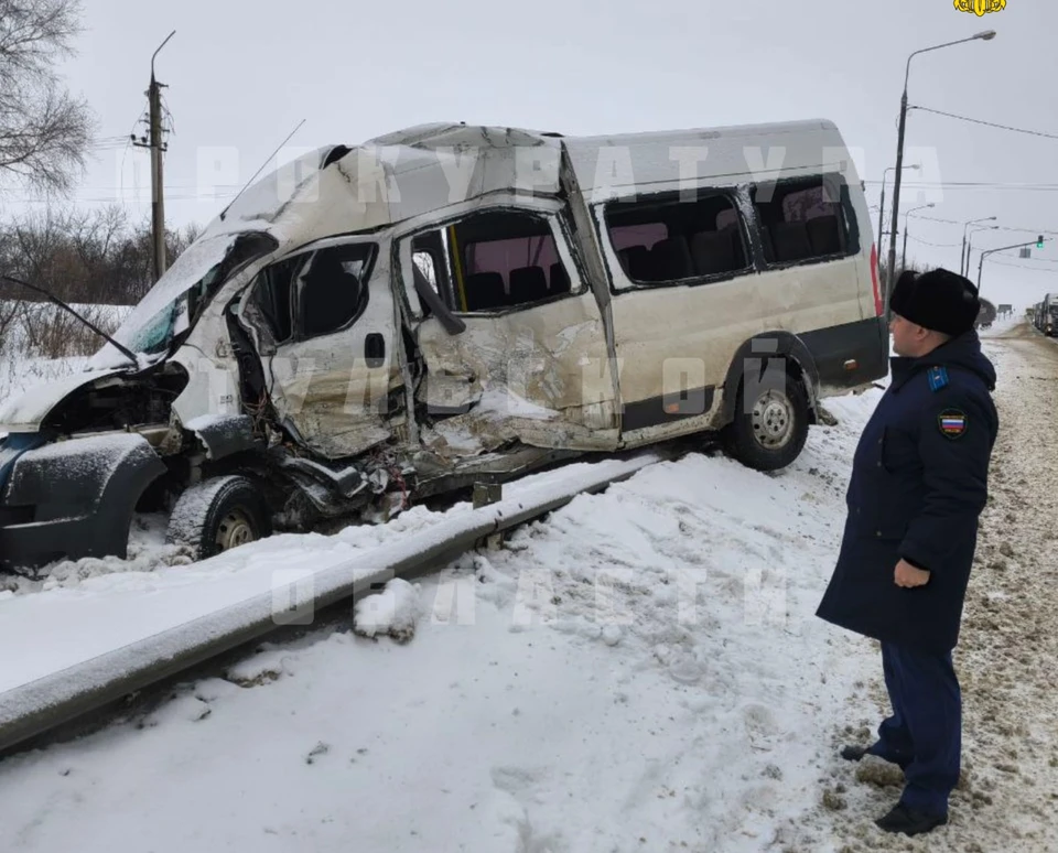 На трассе М-4 «Дон» под Ефремовым столкнулись грузовик и автобус: пострадали 6 человек