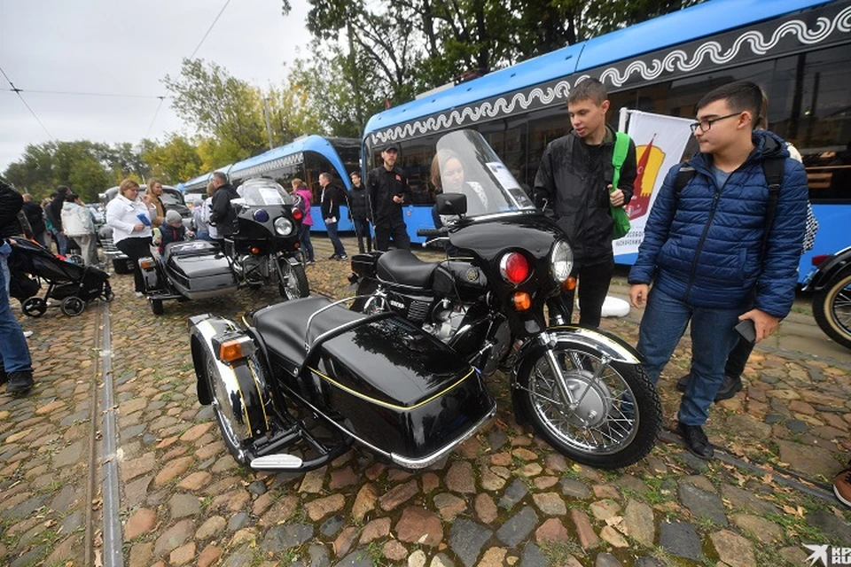 Выбрать можно будет среди пятнадцати разных цветов мотоцикла «Урал»