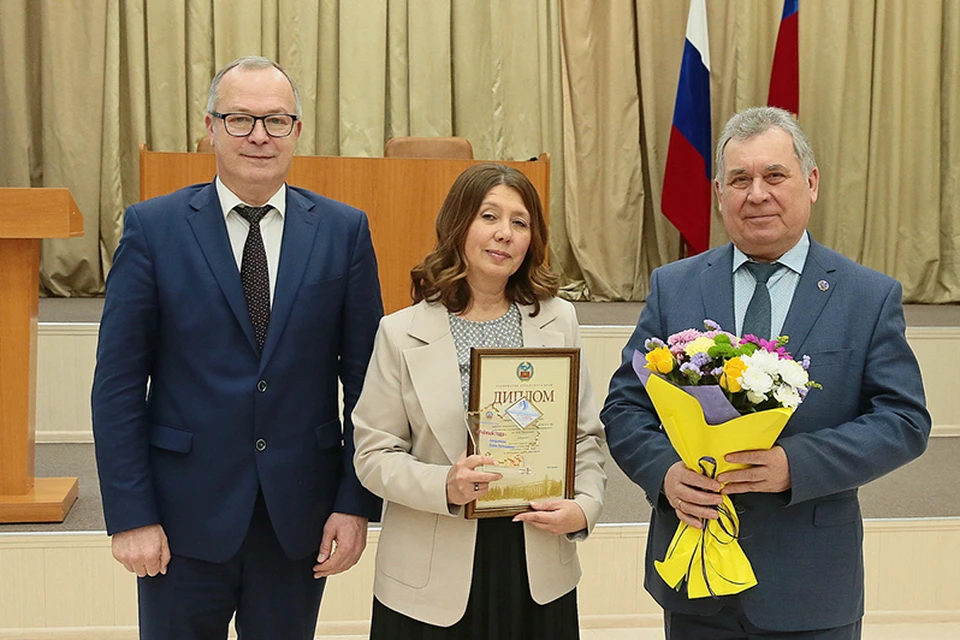 Ученых наградили в правительстве Алтайского края