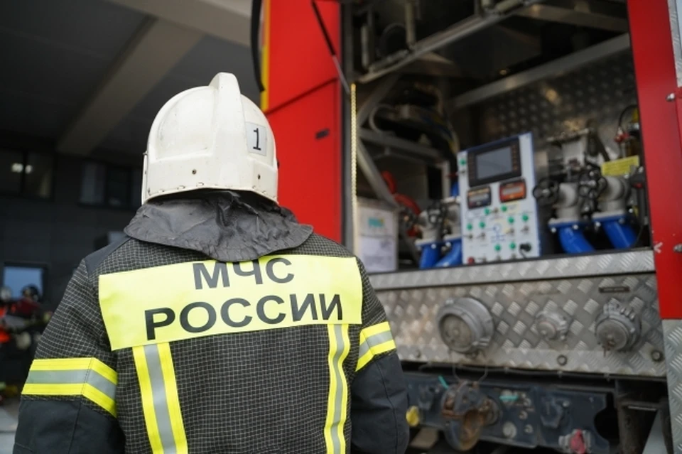 В центре Сыктывкара загорелась электрощитовая.