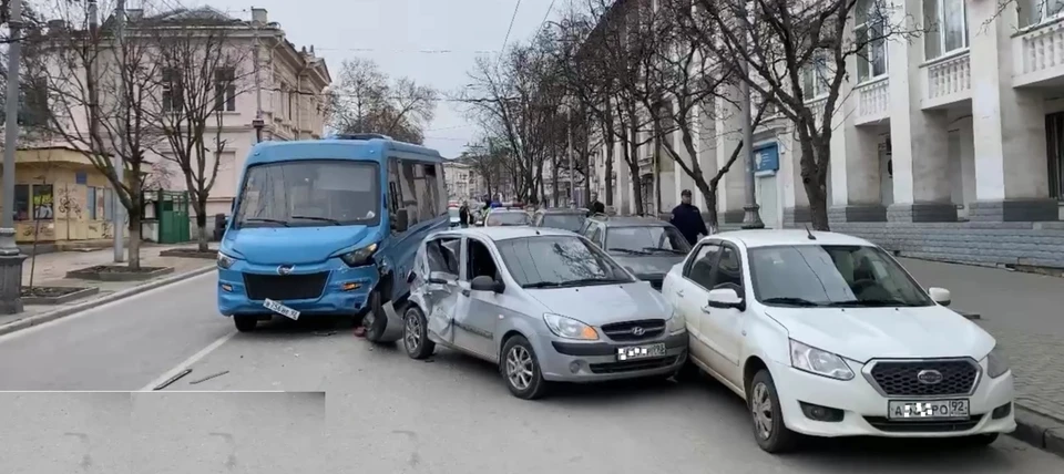 Авария произошла на улице Ленина. Фото: УМВД России по г. Севастополю.
