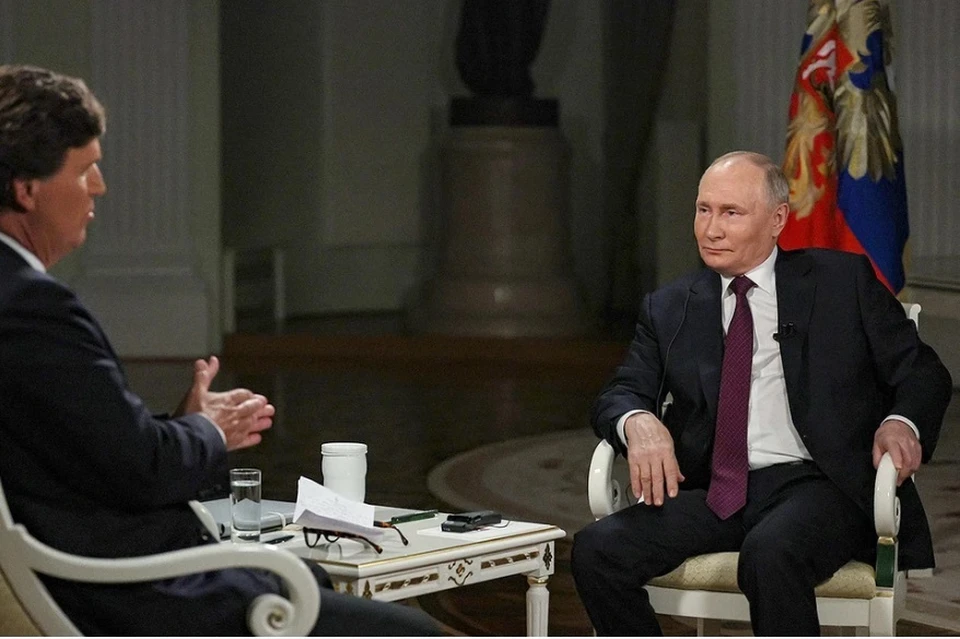 Песков: Путин поручил подготовить папку, которую передал в интервью Карлсону