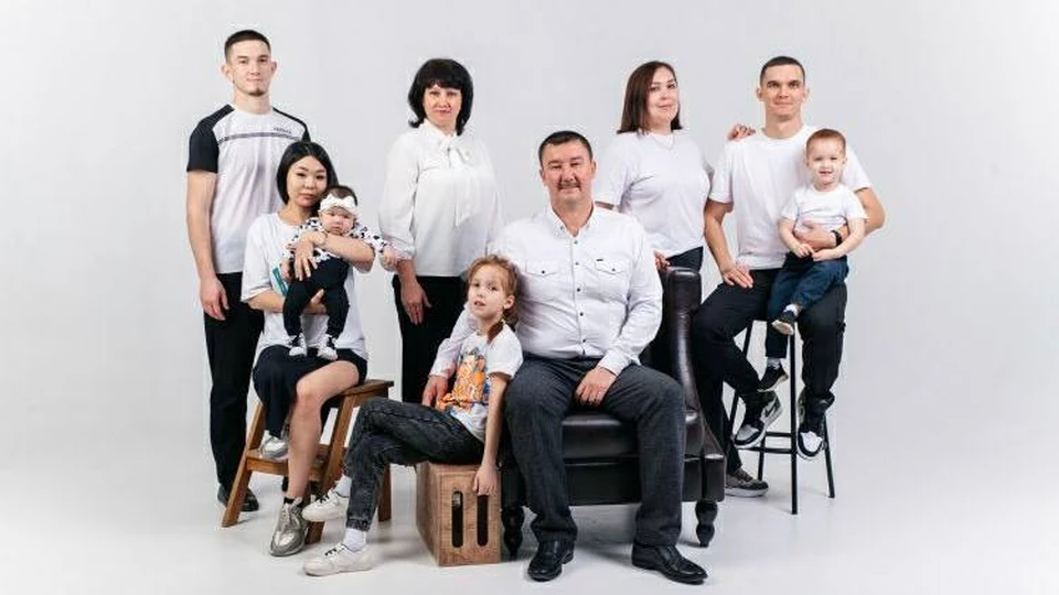 Фото: пресс-служба губернатора Астраханской области В прошлом году они стали победителями конкурса «Семья года» в номинации «Семья - хранитель традиций»