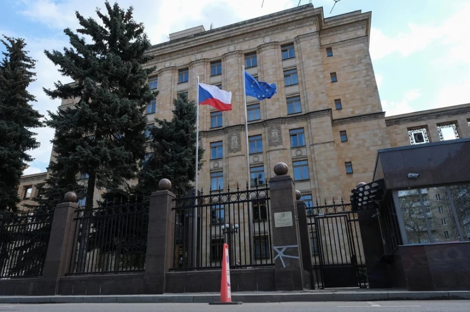 МИД Чехии предложил навсегда запретить визы и РВП гражданам России и Белоруссии