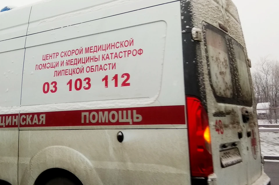 «Лада Гранта» перевернулась в кювет на трассе под Липецком, пострадал водитель
