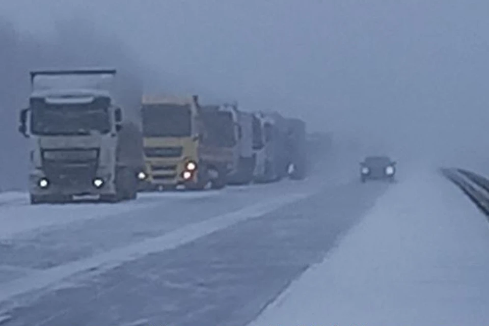 На дорогах Кузбасса плохая видимость.