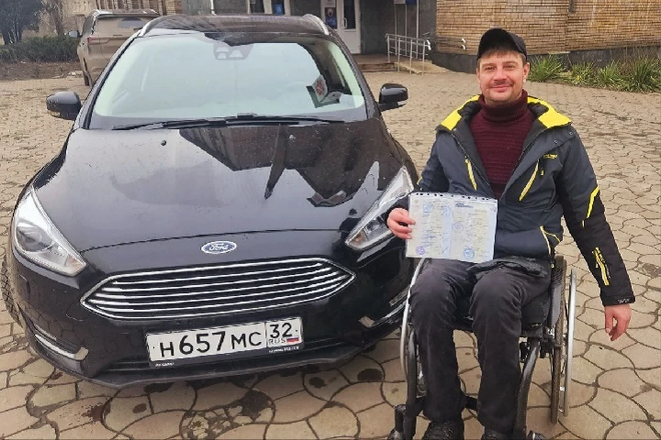 Защитник ДНР, который защищал Родину и получил тяжелое ранение, получил в подарок автомобиль. Фото: ТГ/Пушилин