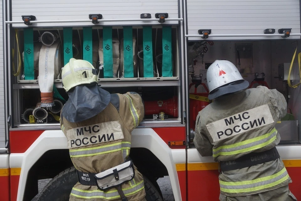 Пожар в резервуаре нефтебазы в Курской области после атаки ВСУ локализован