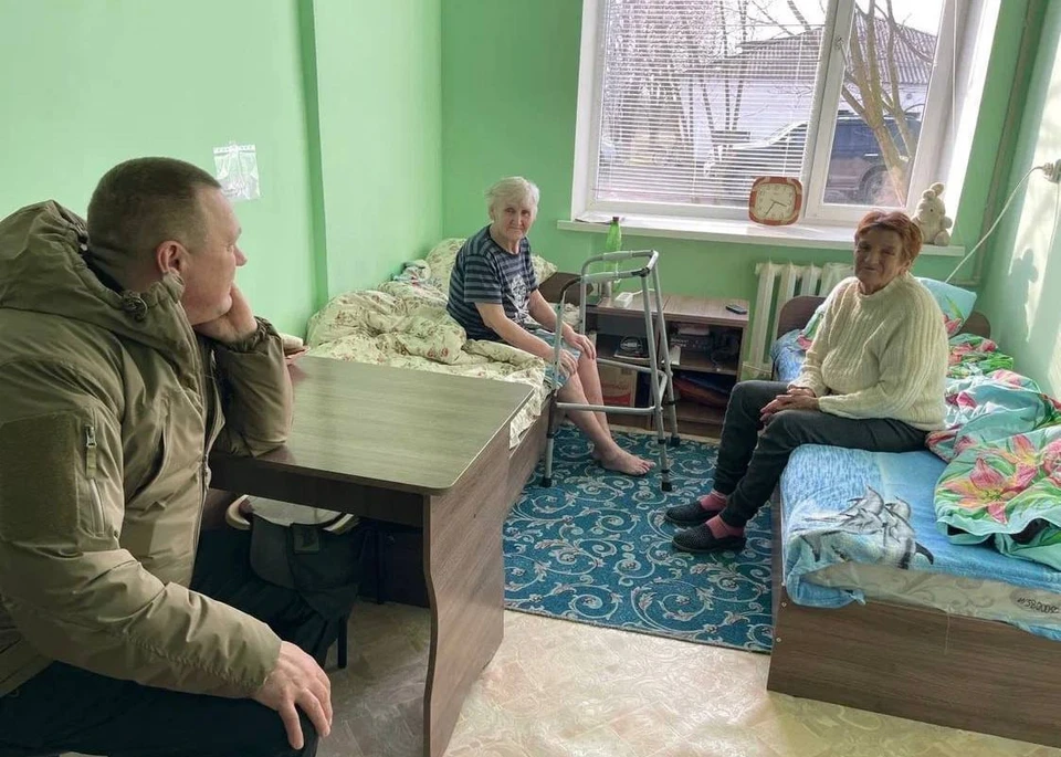 "Единая Россия" возьмет шефство над гериатрическим домом-приютом в Новотроицке. ФОТО: реготделение "Единой России" в Херсонской области