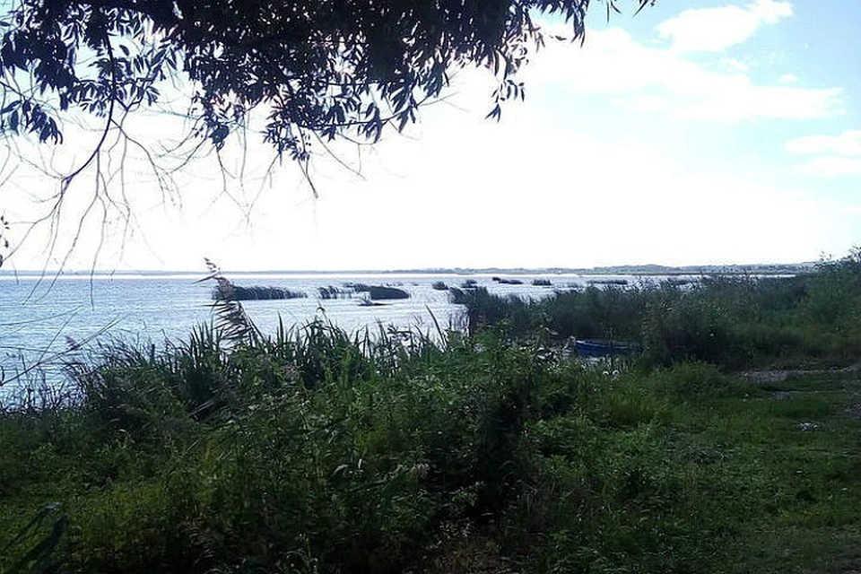 Река Сара - основной приток озера Неро в Ростове.