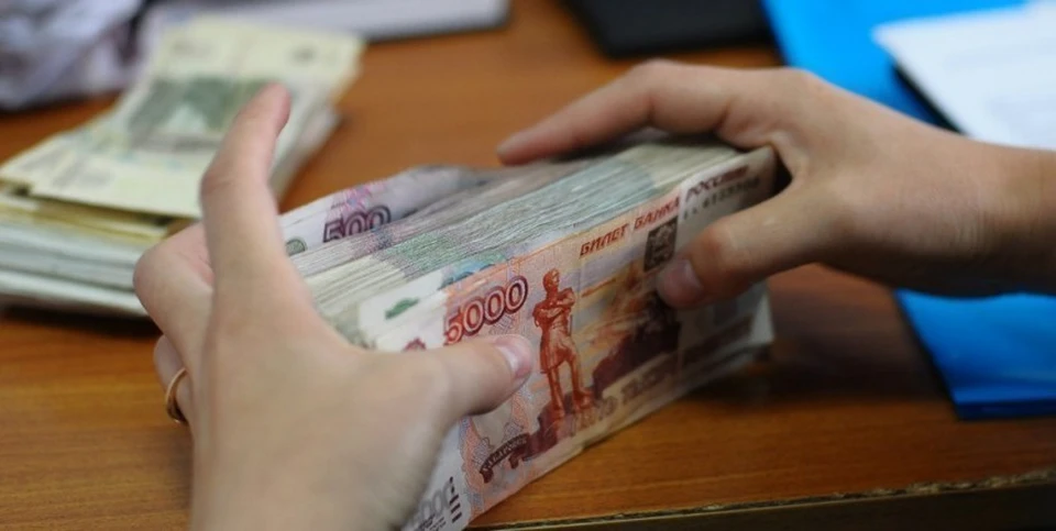 Работница почты присвоила себе 300 тысяч рублей