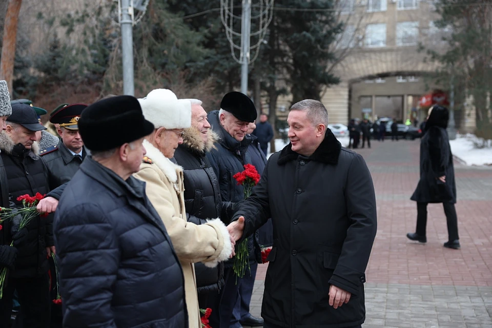 Почтил память павших и 97-летний фронтовик Александр Медков. Фото: АВО