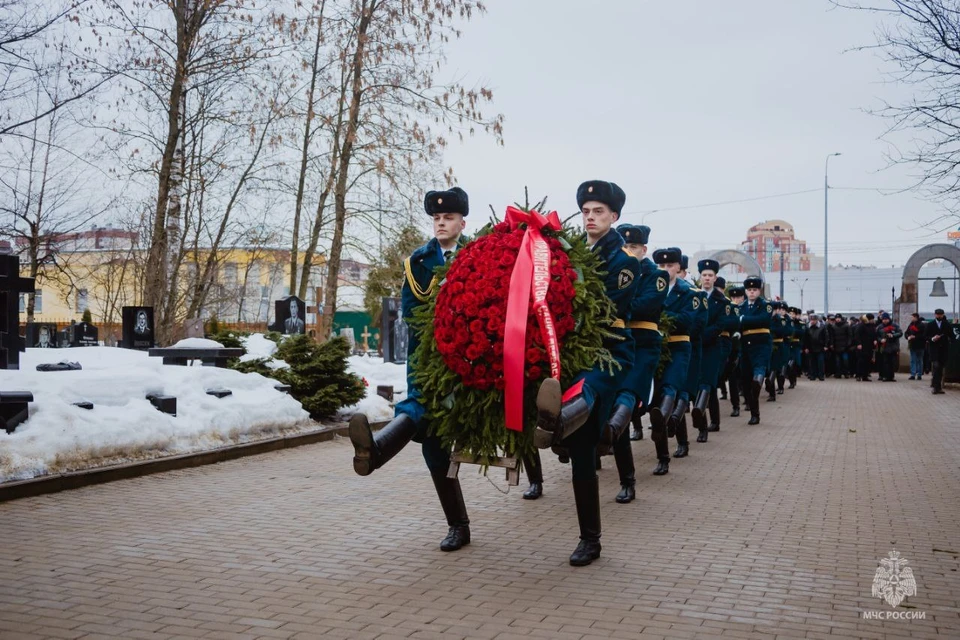 33 года назад при пожаре погибли девять спасателей. Фото: t.me/mchspetersburg