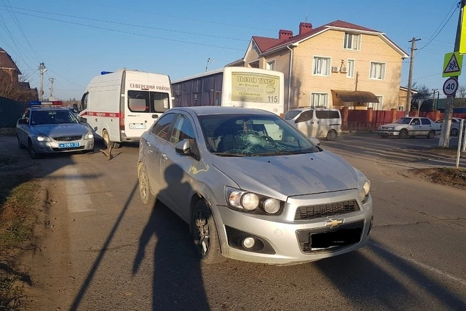На Кубани водитель иномарки сбил 15-летнего подростка Фото: пресс-служба УГИБДД ГУ МВД РФ по Краснодарскому краю