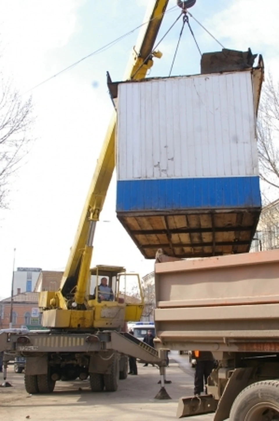 Незаконные ларьки на улицах Попова, Кловская и снесут в Смоленске
