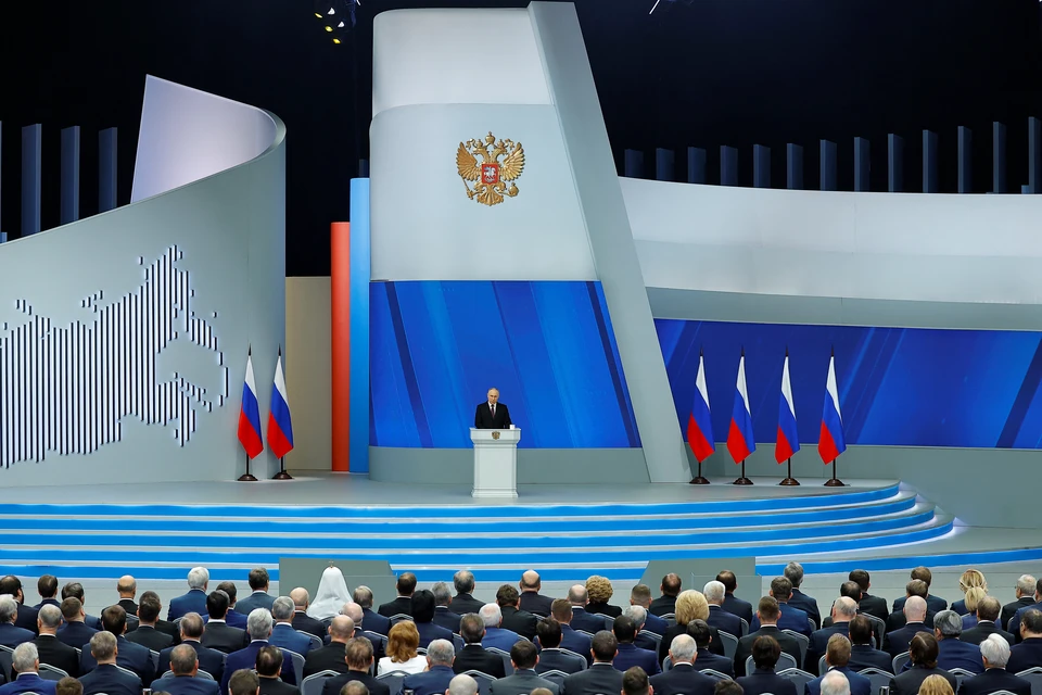 Путин предложил продлить меры по погашению части ипотеки за третьего ребенка