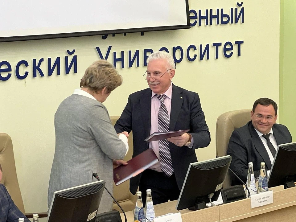 Между ульяновским Госнадзором и УлГТУ было подписано соответствующее соглашение. Фото телеграм-канал Александра Карлина