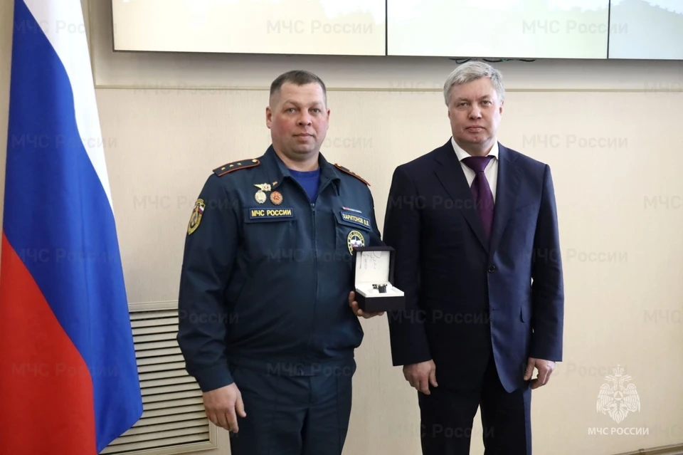 Сотрудники ульяновского МЧС получили награды за помощь людям в снежных заносах | ФОТО: ГУ МЧС России по Ульяновской области