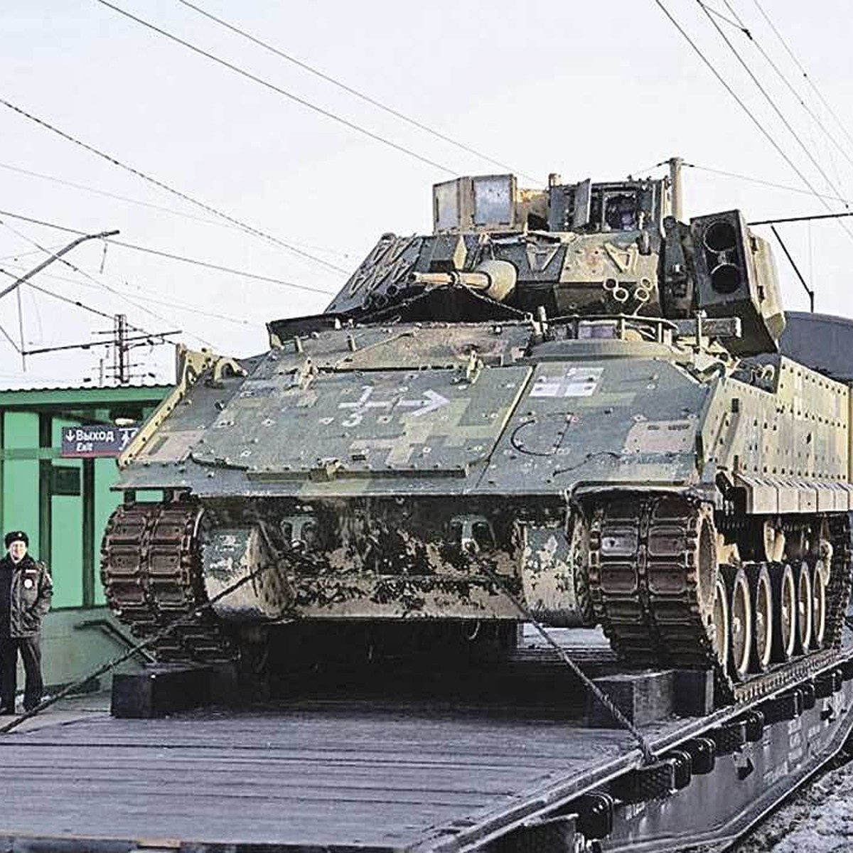 Экспонаты для музея - прямо из Авдеевки: Российские военные взяли в  освобожденном городе тяжелые бронированные трофеи, в том числе иностранного  производства - KP.RU