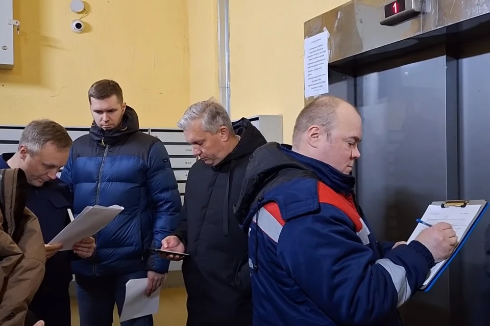 Собрали последнюю информацию о рухнувшем лифте в Шушарах. Фото: vk.com/pushkin_adm
