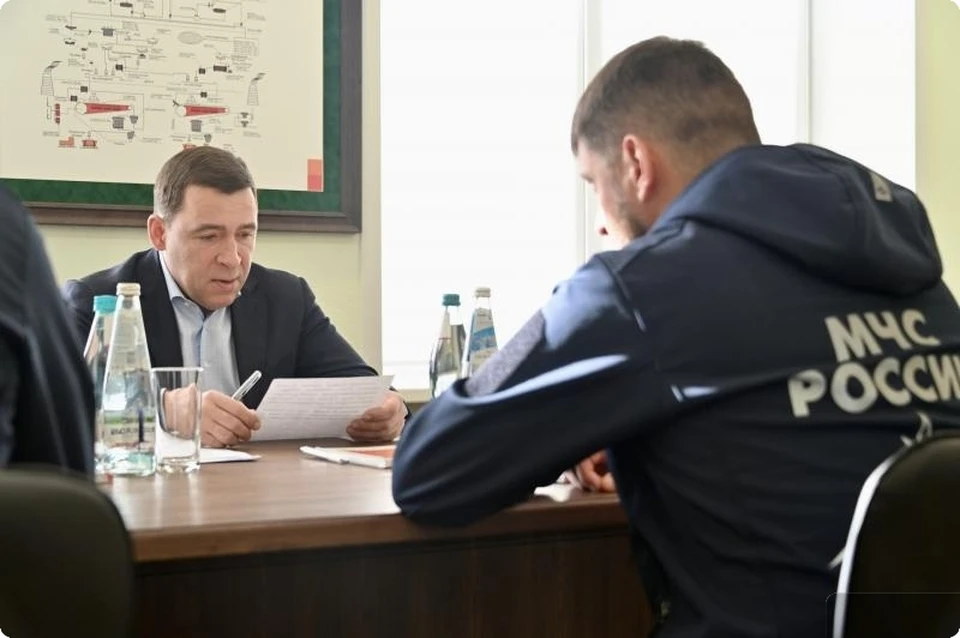 Евгений Куйвашев встретился с советником главы МЧС. Фото: департамент информполитики Свердловской области