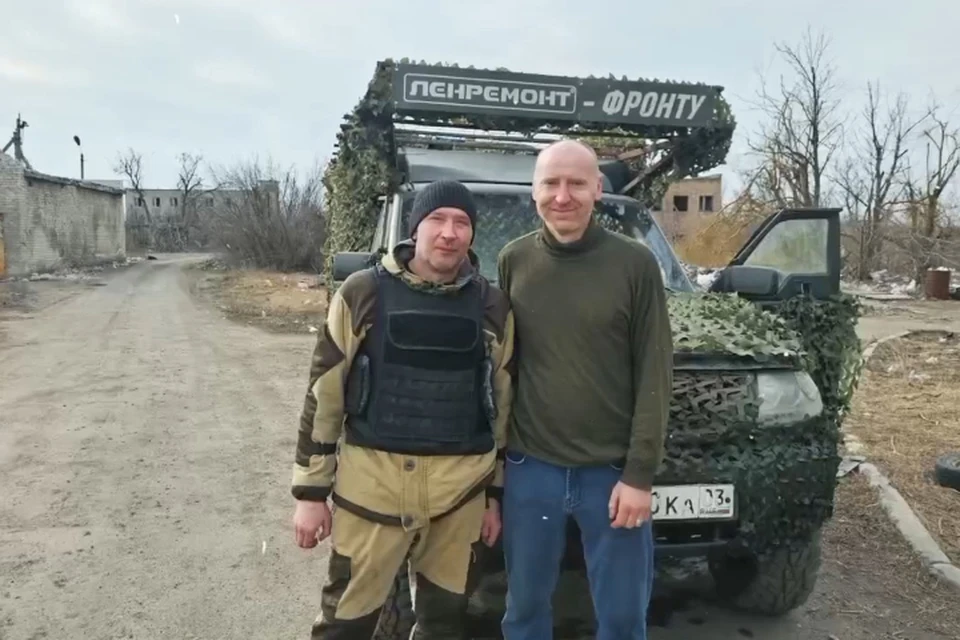 Денис Сорокин с военнослужащим Славой. Архив героя публикации