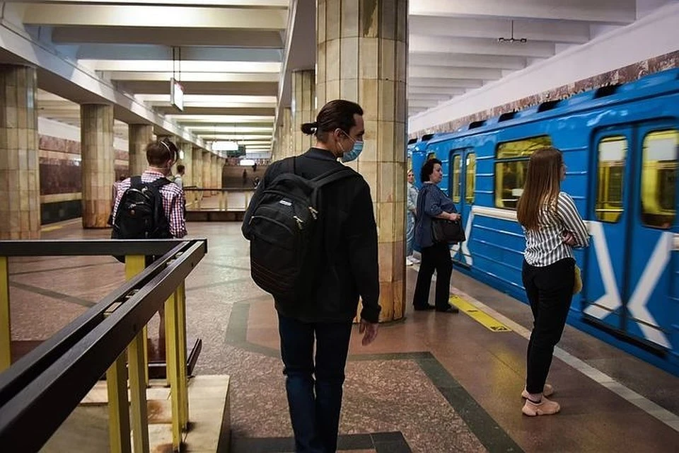 Новосибирский метрополитен рассказал о том, сколько людей перевозят в сутки.