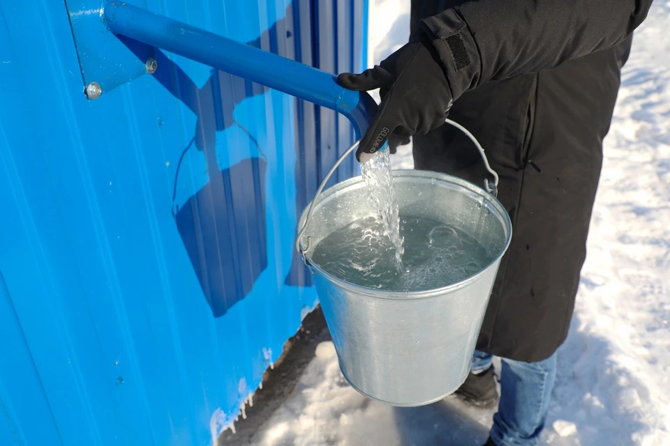 На днях завершились гидроиспытания водовода, и новая система водоснабжения заработала на территории всей Колвы