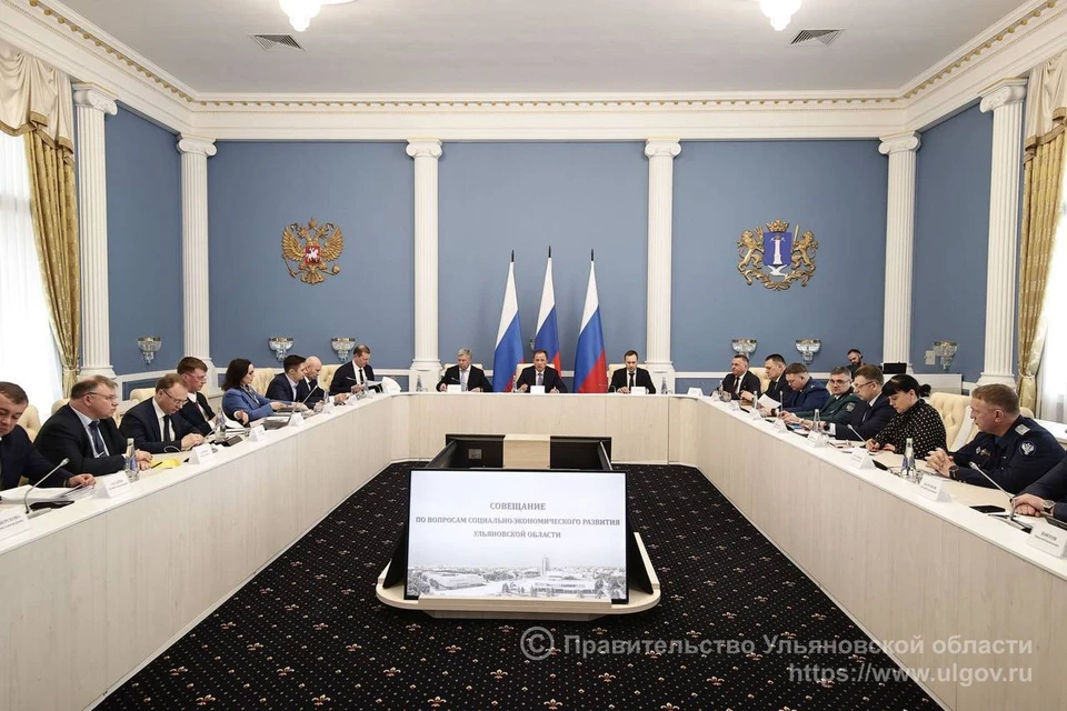 С рабочим визитом в Ульяновске побывал представитель президента России в ПФО Игорь Комаров. Фото правительство Ульяновской области