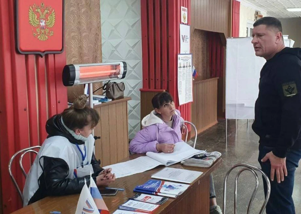 Руководство Херсонской области проинспектировало ход голосования в обстреливаемых районах. ФОТО: Андрей Алексеенко