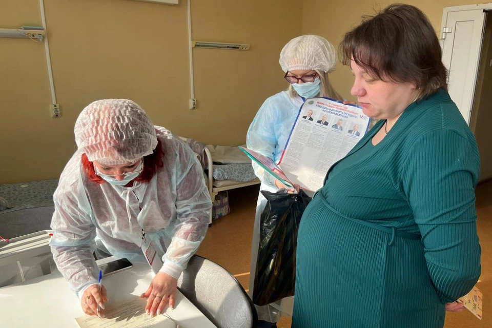 Выездное голосование в нижегородском роддоме. Фото: Избирательная комиссия Нижегородской области