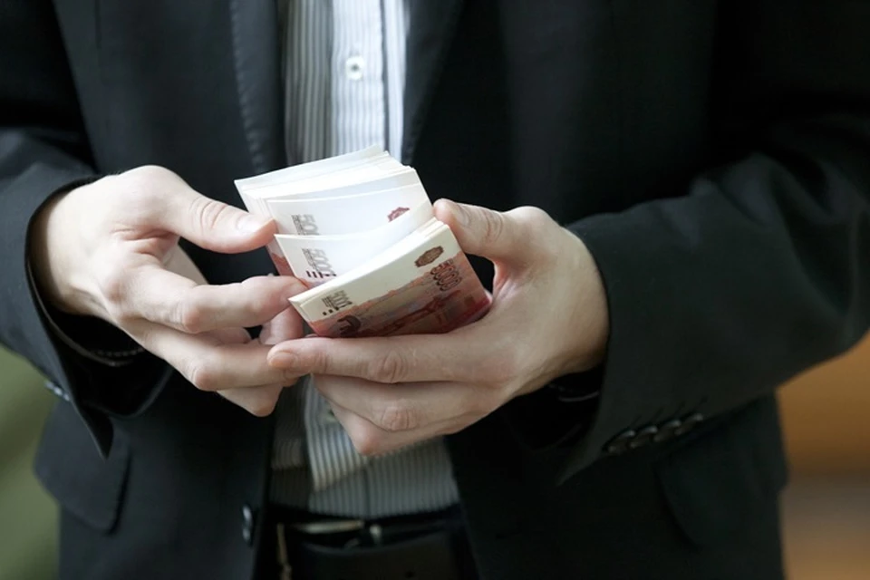 Сотрудники надзорного ведомства обнаружили случаи оплаты невыполненных работ и необоснованных затрат.